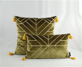 Velvet embroidered pillowcase (Color: Dark green)
