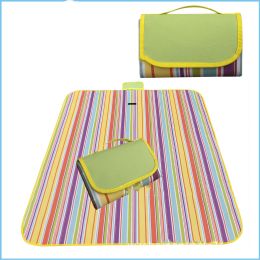 Waterproof and moistureproof picnic mat (Color: Rainbow bar)