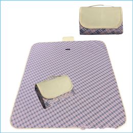 Waterproof and moistureproof picnic mat (Color: Beige diagonal grid)
