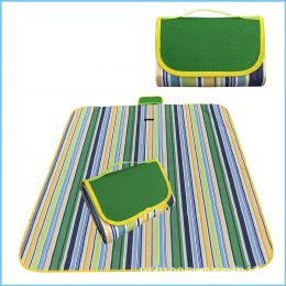 Waterproof and moistureproof picnic mat (Color: Green stripes)